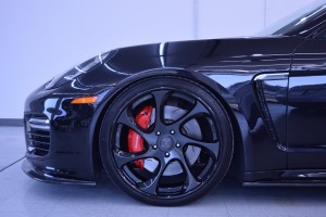 ポルシェ  パナメーラ GTS