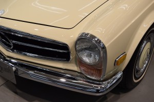 70yメルセデス・ベンツ 280SL