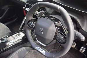 プジョー 208 GT
